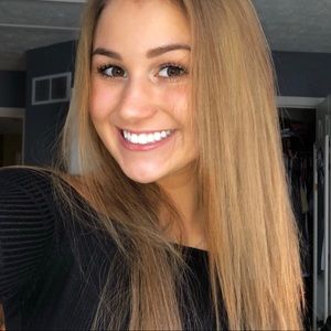 Meet your Posher, Melissa